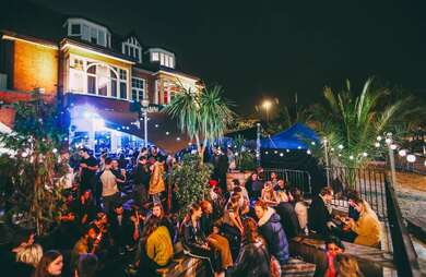 Island nights (Caribbean night food market)